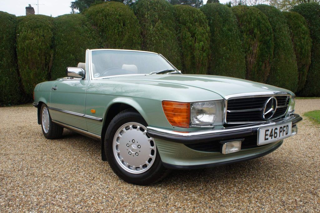 MERCEDES-BENZ SL420 CONVERTIBLE (1988)