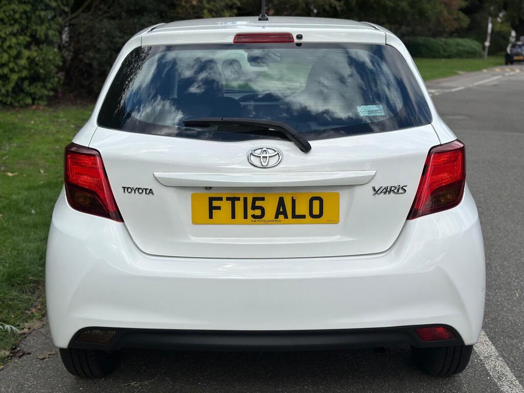 TOYOTA YARIS 1.33 DUAL VVT-I ICON (2015/15)