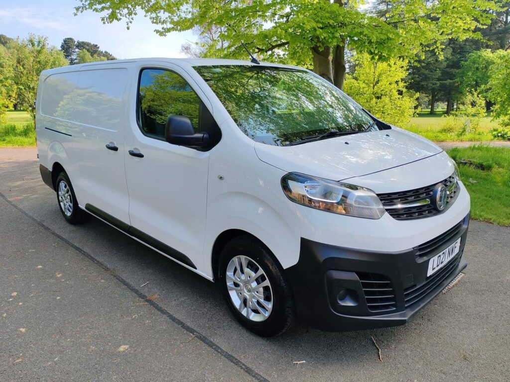 VAUXHALL VIVARO (2021/21)