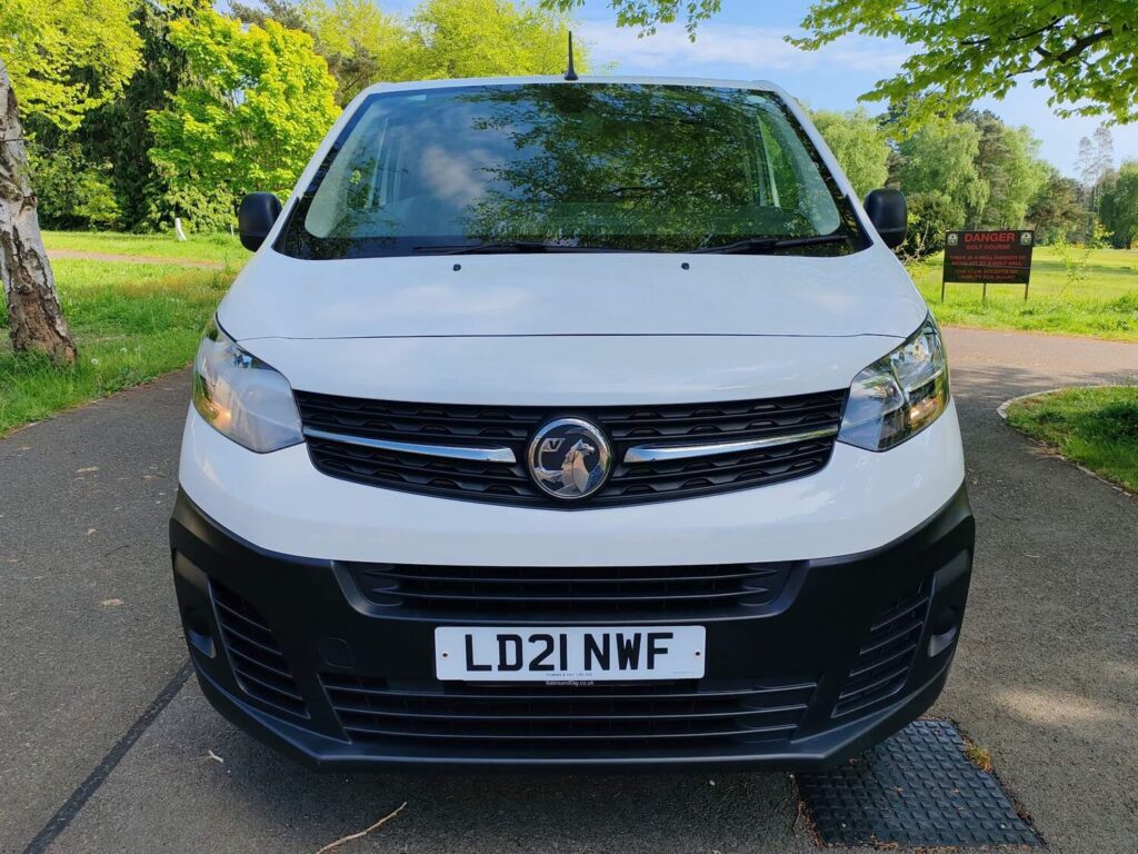 VAUXHALL VIVARO (2021/21)