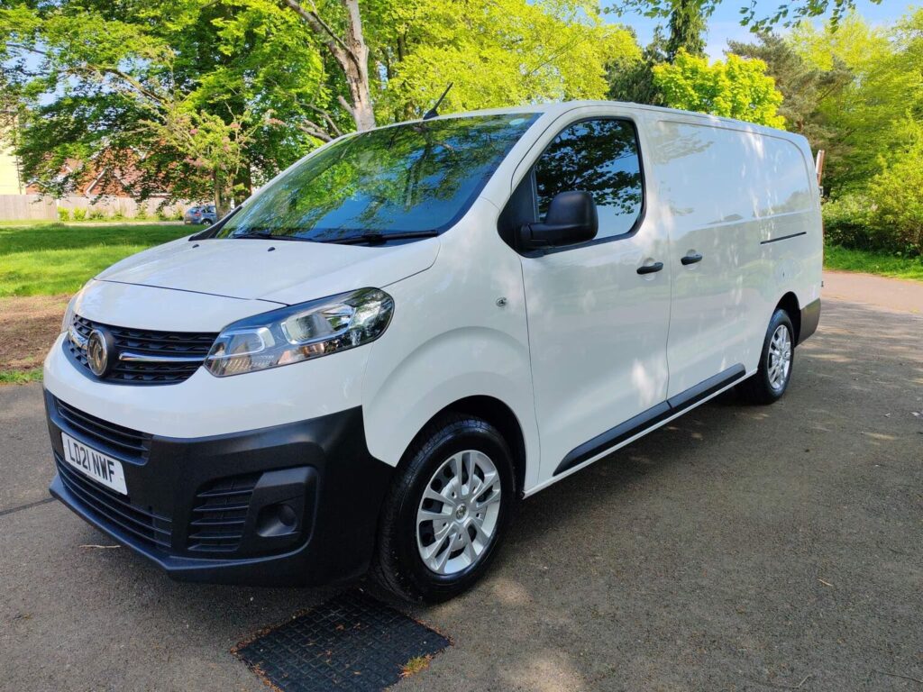 VAUXHALL VIVARO (2021/21)